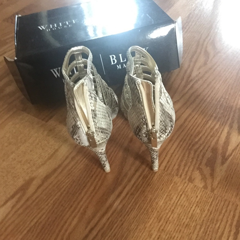 Heels - Picture 3 of 3